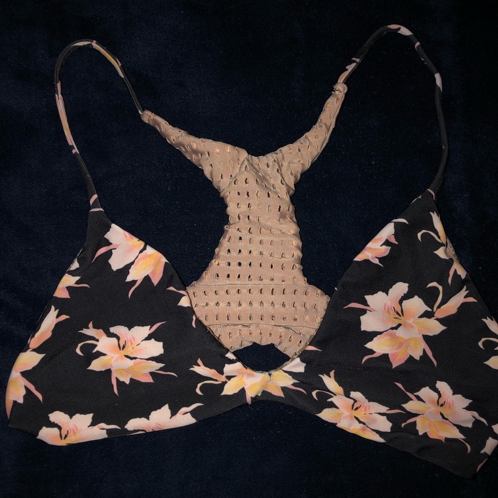 ‼️SOLD‼️Acacia top